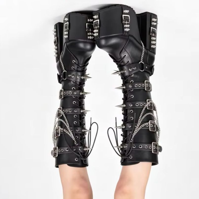 Street Fashion Y2K - Punk-Style Platform Motorcycle Boots Studded round