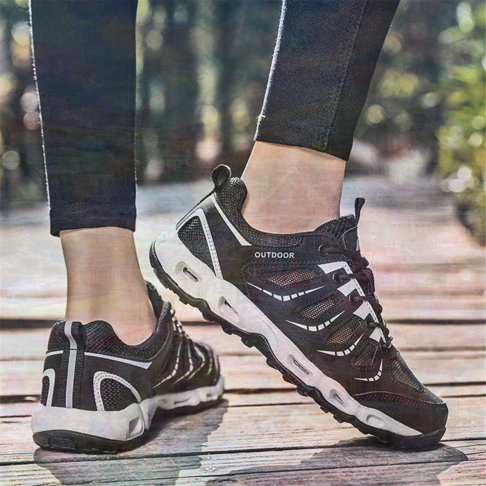 Sumer Round Tip Silver Sneaker - Street Fashion Name 评论和价格